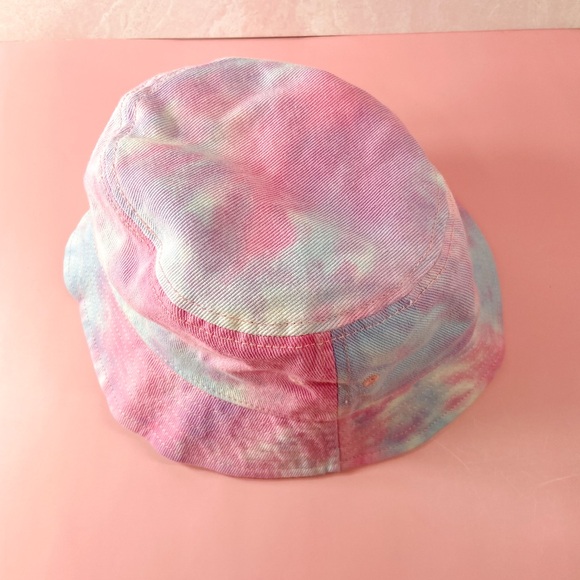 Pastel Bucket Hat for Beach or Pool Day. Summer Accessories - Picture 4 of 7